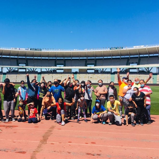 Estudiantes de la Escuela de Deportes Adaptados visitaron el Estadio Kempes